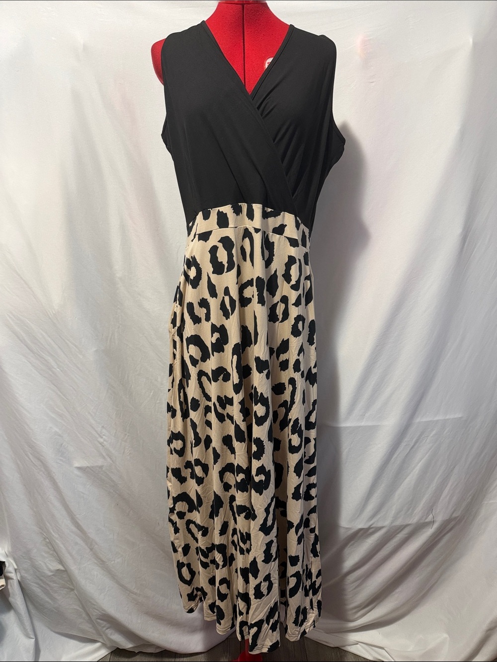 Sleeveless Black & Cream Leopard-Print Maxi Dress